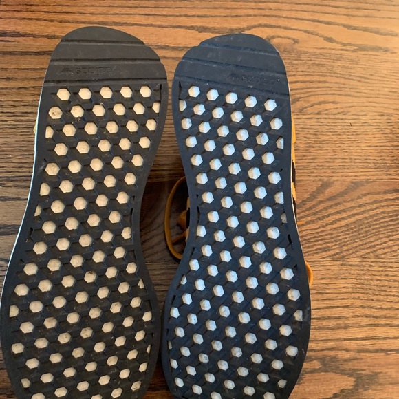 Adidas - Picture 4 of 4